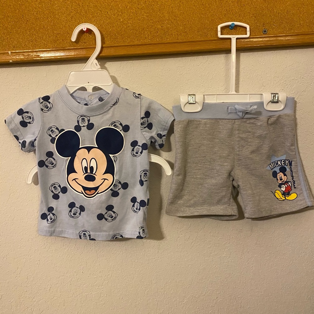 Super cute micky mouse outfit 3/6m